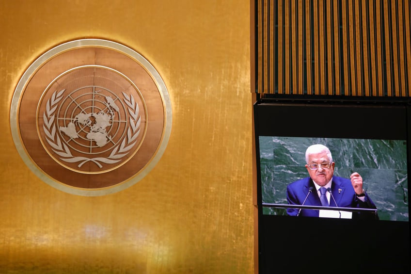 palestinian leader abbas rails against us uk at un for allowing israels existence