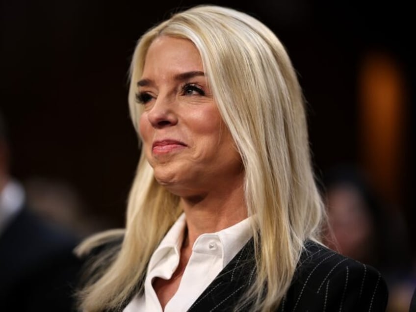 WASHINGTON, DC - JANUARY 15: Former Florida Attorney General Pam Bondi arrives to testify