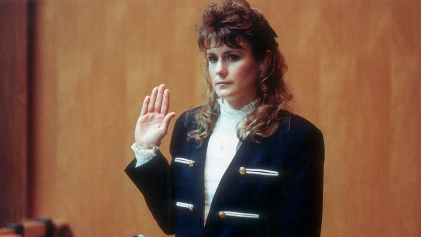 Pamela Smart testifies