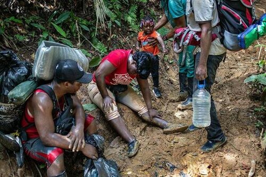 panama hits vip chinese migrant smuggling route through notorious darien gap