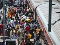 Panicked Indians flee Kashmir city on special train