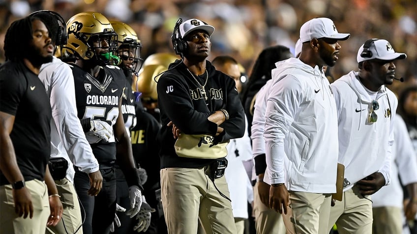 parking police leave ticket on deion sanders luxury car ahead of games against oregon lamborghini prime