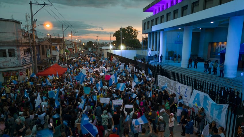 parties courts interfered in guatemalan elections observers report states