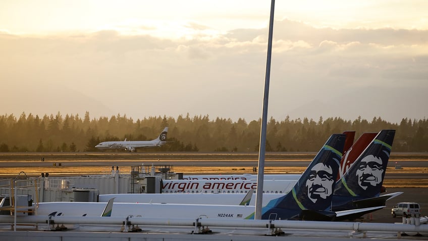 parts of seattle tacoma international airport closed due to flooding