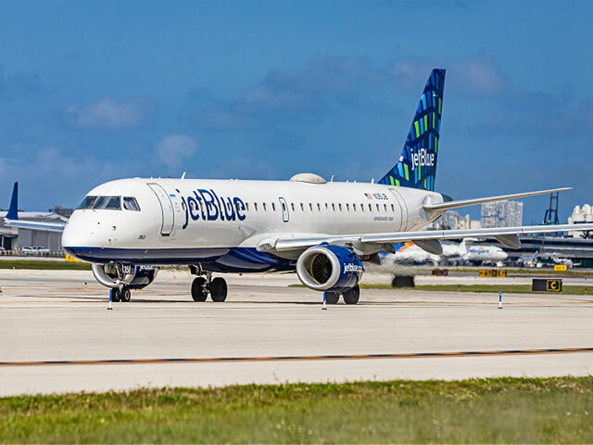 JetBlue plane, FLL