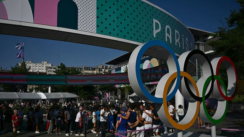 Olympic rings in Paris