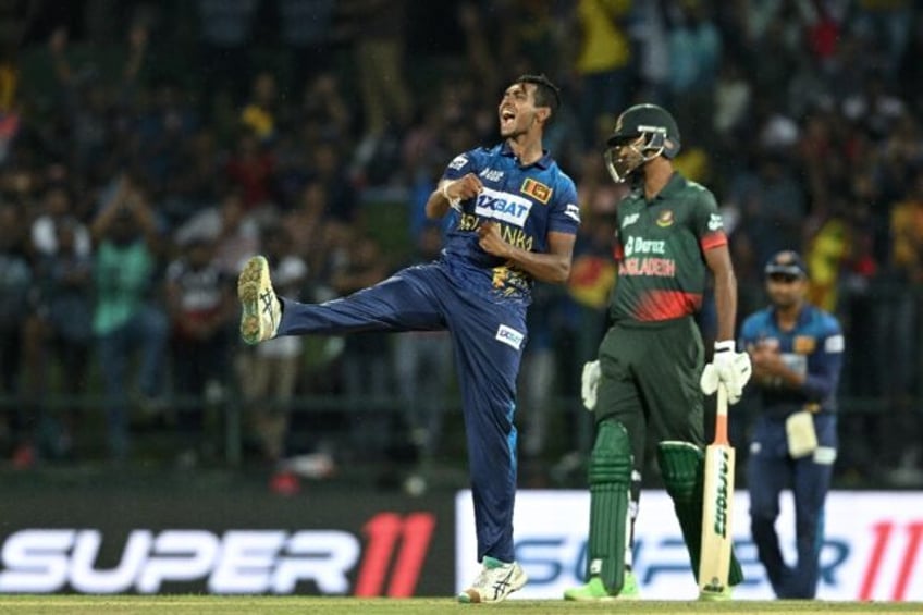 pathirana picks four as sri lanka dismiss bangladesh for 164