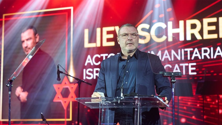 Liev Schreiber