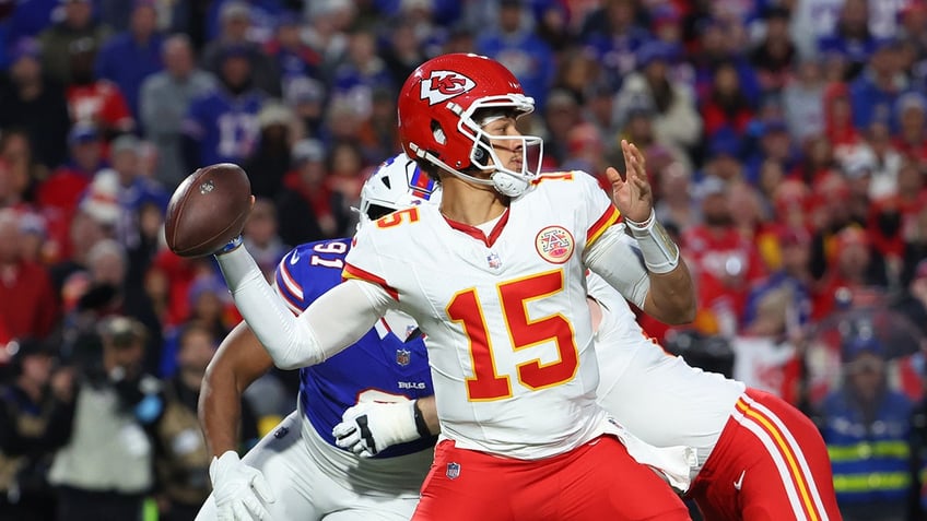 Patrick Mahomes vs Bills