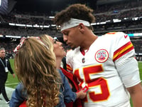 Patrick Mahomes reveals crucial promise that was fulfilled as Chiefs grab No. 1 seed in playoffs