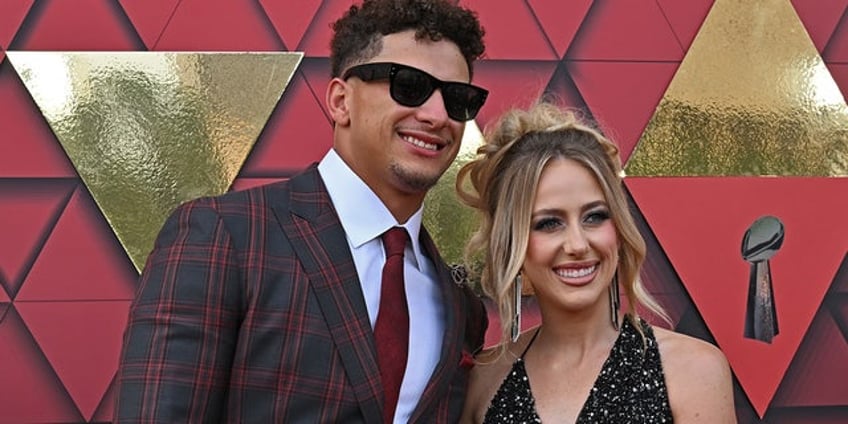 patrick mahomes wife brittany recalls very scary emergency room trip with son