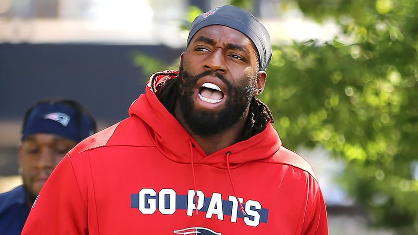 patriots matthew judon stirs social media controversy with strong ariana grande take