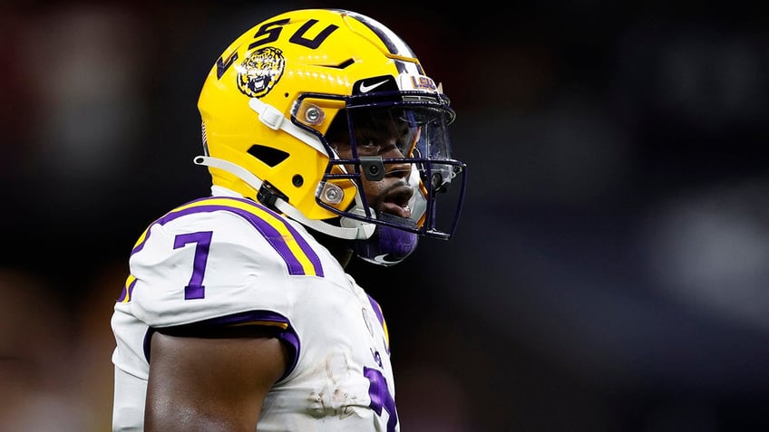 Kayshon Boutte looks on during an LSU game