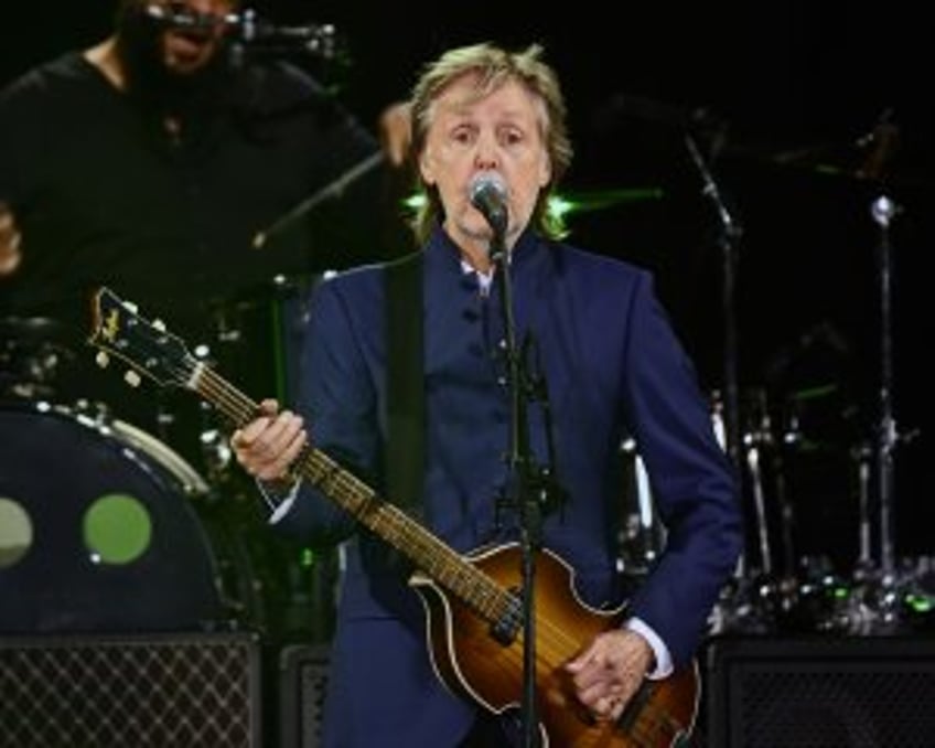 Paul McCartney performs surprise show in NYC
