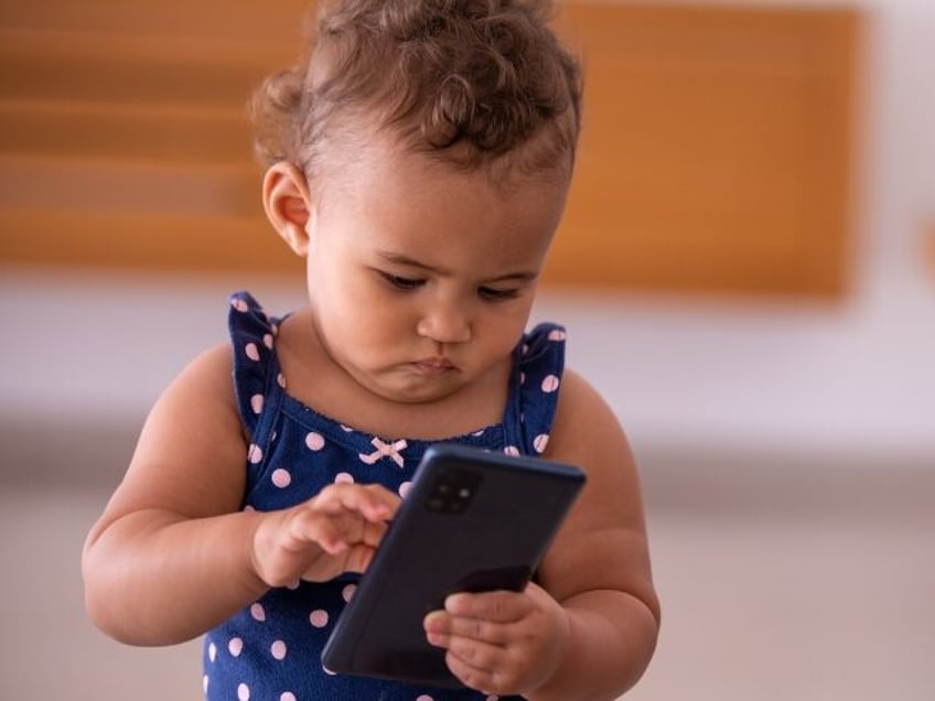 pediatric study excessive screen time translates into developmental delays in children