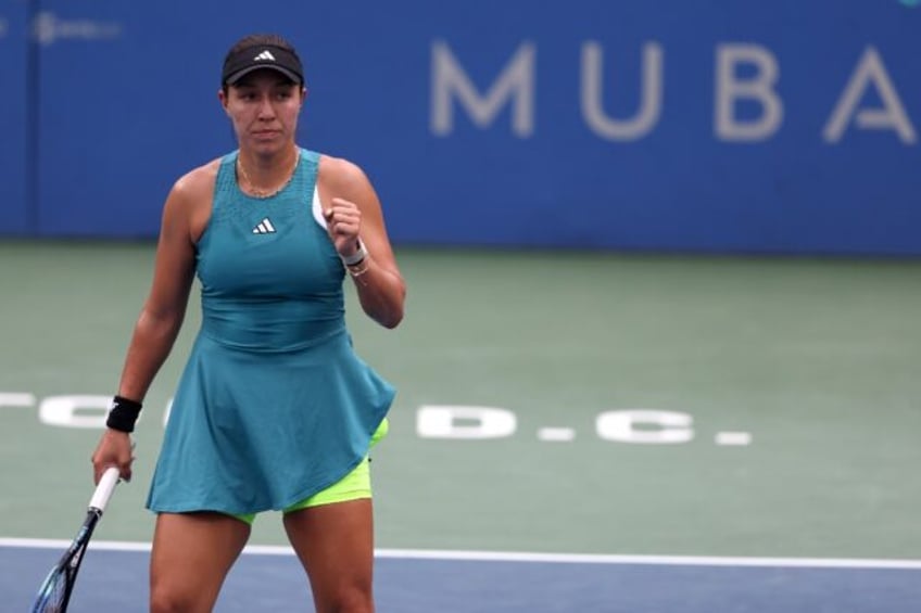 pegula advances but rain puts fritz murray on hold in washington