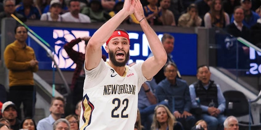 pelicans larry nance jr criticizes magic over donation to pro desantis group