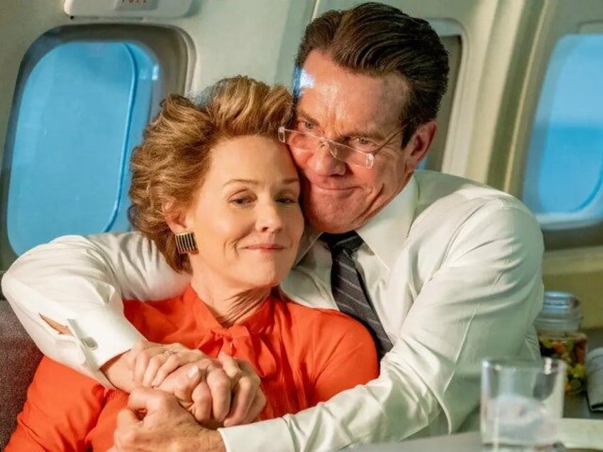 Dennis Quaid and Penelope Ann Miller as Ronald and Nancy Reagan.