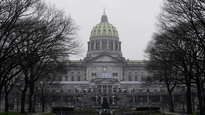 pennsylvania senate reconvenes for unusual august session as 2 month budget stalemate continues