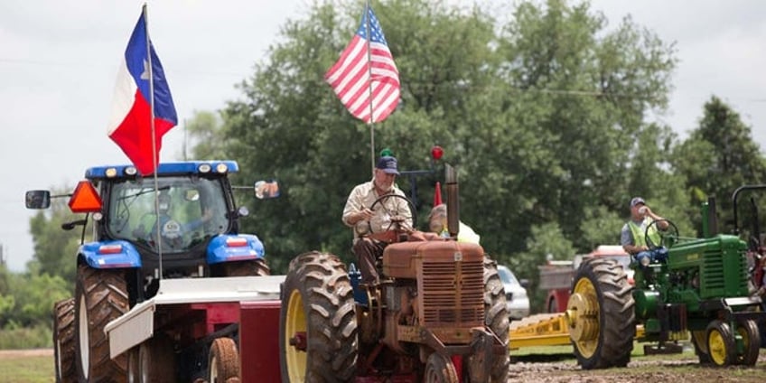 pennsylvania woman dies in freak accident involving tractor at county fair