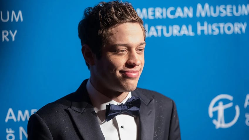 pete davidson ordered to do community service after crashing car into beverly hills home