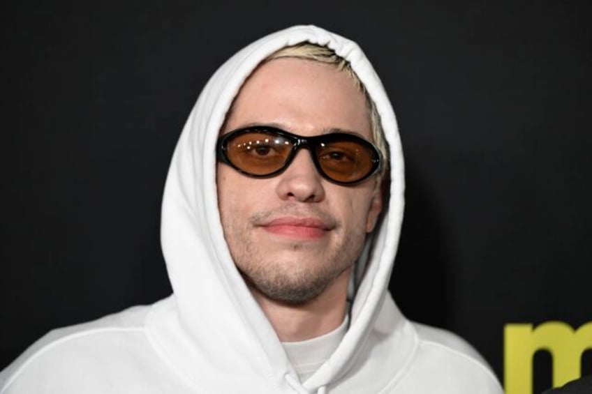 pete davidson to do 50 hours community service after charge of driving into beverly hills house