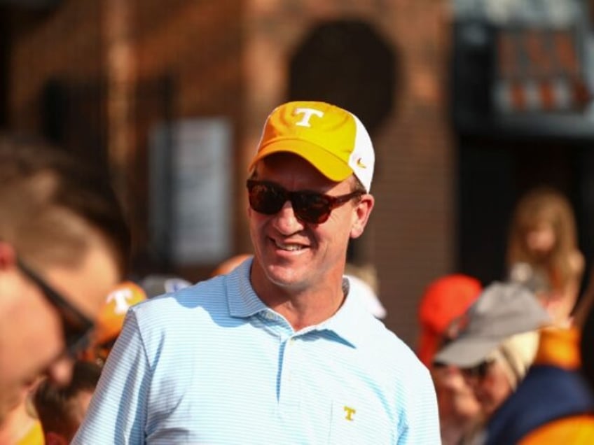 peyton manning to teach communications course at tennessee