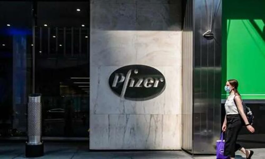 pfizer asks court to revoke modernas covid 19 vaccine patents