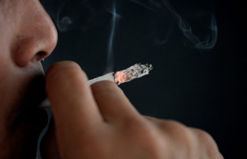 Smoking is responsible for roughly 85 percent of all cases of lung cancer, which is the de