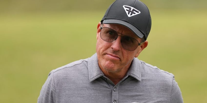 phil mickelson says he never bet on the ryder cup after former associate claims he did in 2012