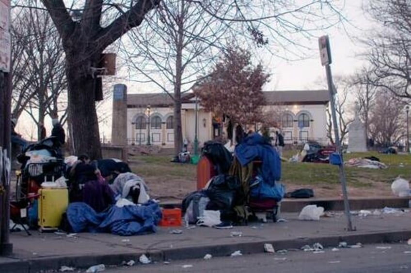 philadelphia city council votes 14 1 to ban safe injection sites