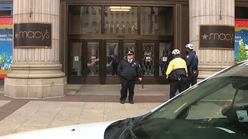 philadelphia macys retail theft turns deadly 2 security guards stabbed