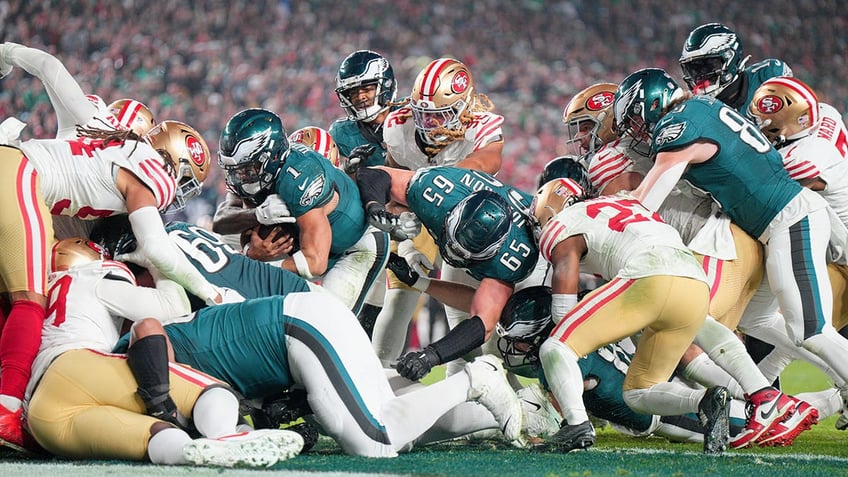 Tush push versus 49ers