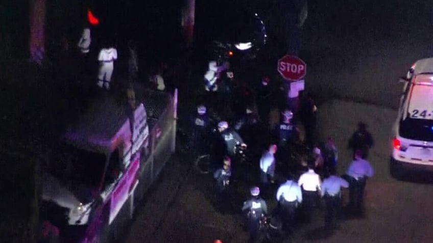 philadelphia swarmed by alleged juvenile looters targeting the apple store lululemon footlocker and others