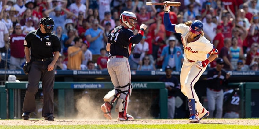 phillies alec bohm explodes slams bat after called strike three