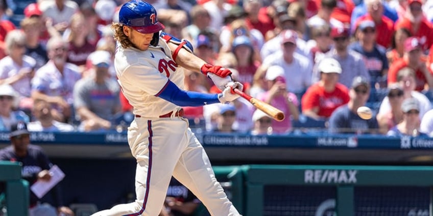 phillies alec bohm explodes slams bat after called strike three