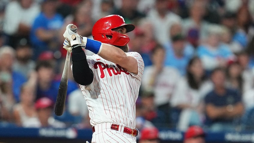 phillies bryce harper says radio caller motivated him to hit home run