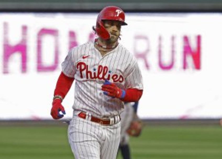 Phillies' Bryce Harper snaps slump with 3 homer night vs. Reds