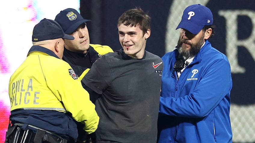 phillies bullpen relishes fan getting leveled by security following big win