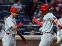 Phillies clinch 3rd straight playoff berth and close in on NL East title