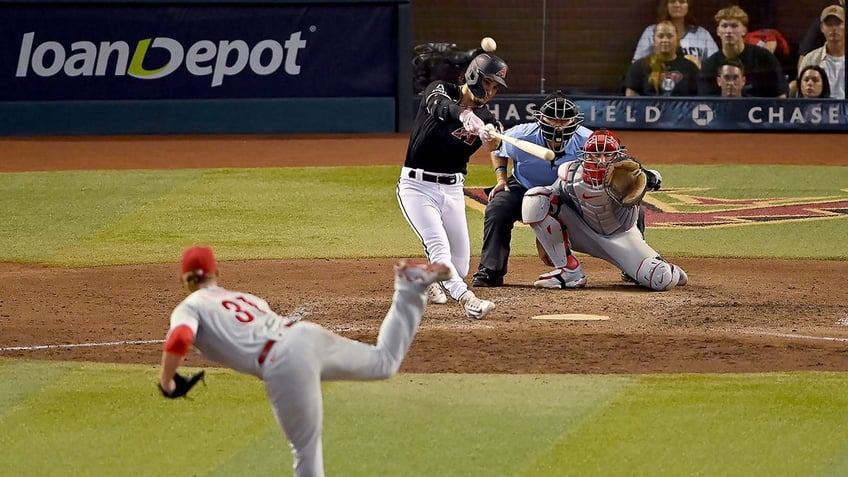 phillies meltdown in the 8th inning diamondbacks rally to bring nlcs to tie