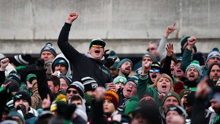 Eagles fans celebrate