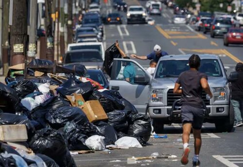 philly trash standoff ends as citys largest municipal union reaches tentative agreement ending strike