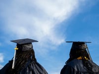 PHOTO — ‘A Blessing’: Georgia Twins Earn Top Honors in Graduating High School Class