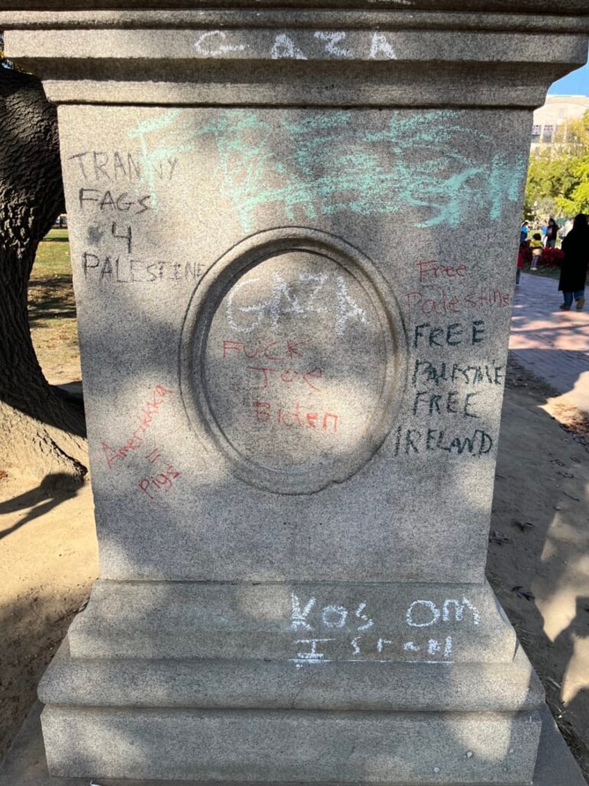 photos anti israel protesters desecrate monuments to american revolution near white house death to the usa