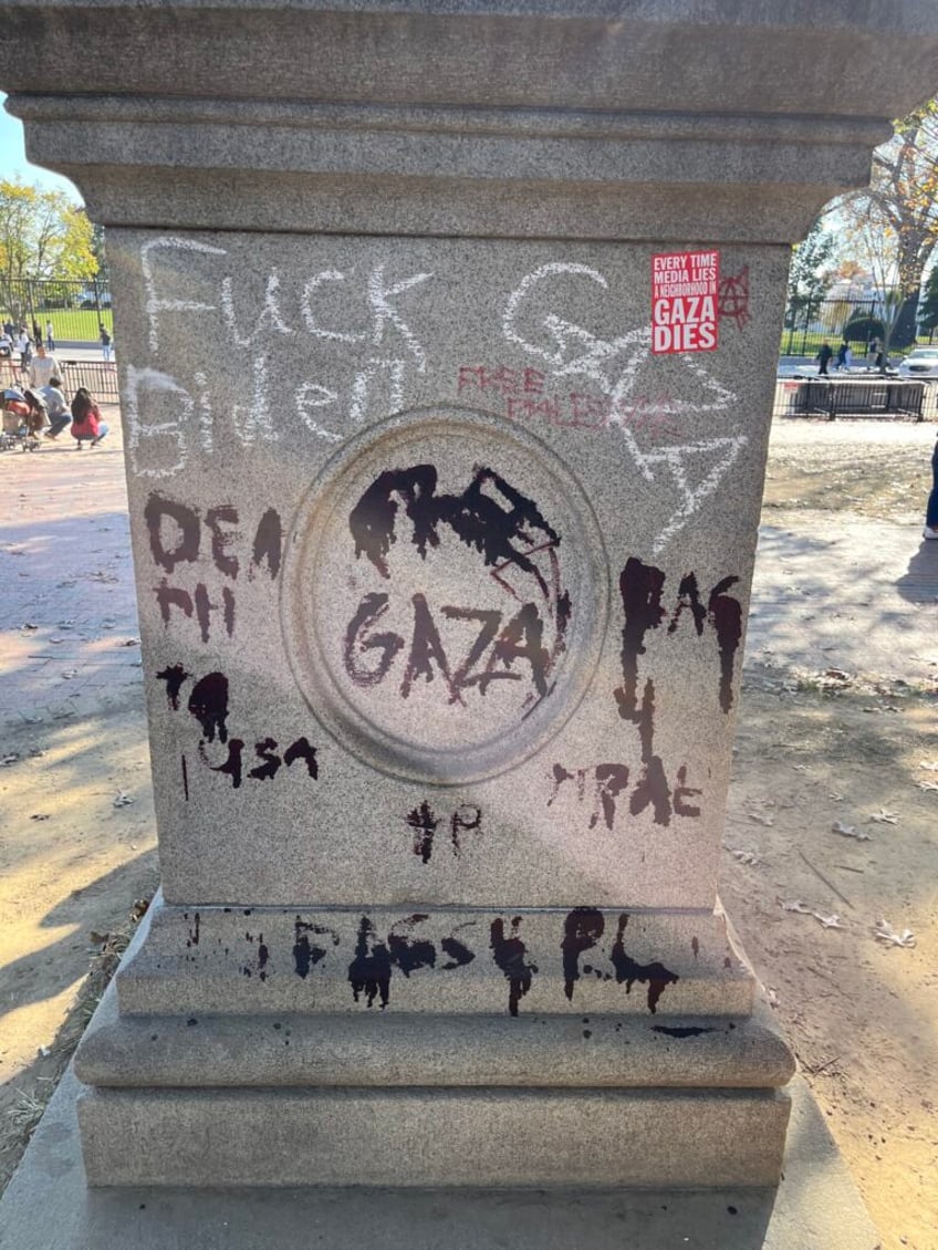 photos anti israel protesters desecrate monuments to american revolution near white house death to the usa