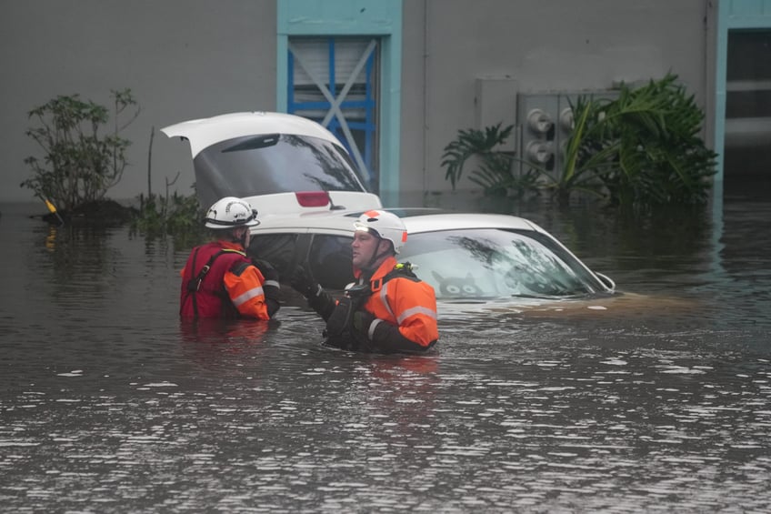 photos hurricane milton tornadoes tear a path of destruction through florida killing 4