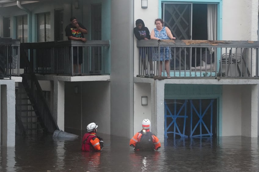 photos hurricane milton tornadoes tear a path of destruction through florida killing 4