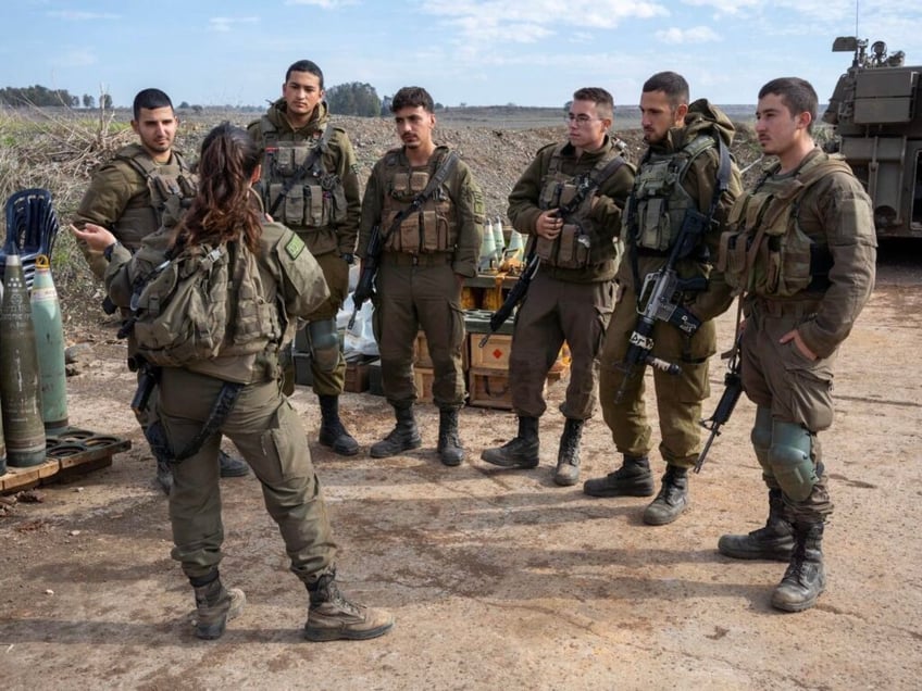 photos idf boosts presence on syrian border as rebels threaten assad regime