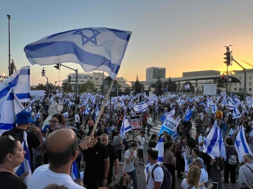 photos israelis rally for netanyahus judicial reforms